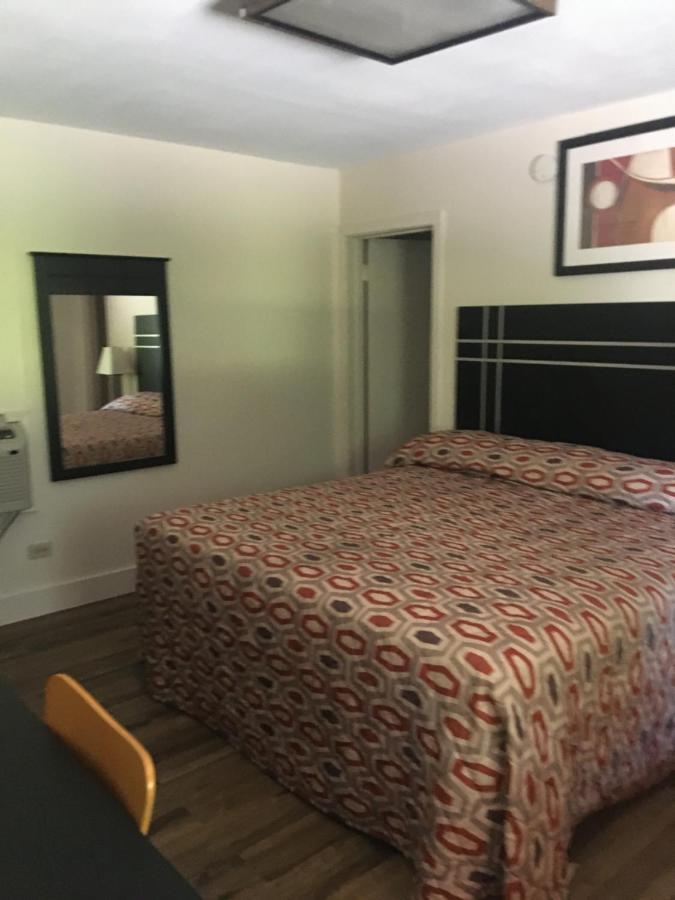 Woodlawn Hills Motel Henderson Buitenkant foto